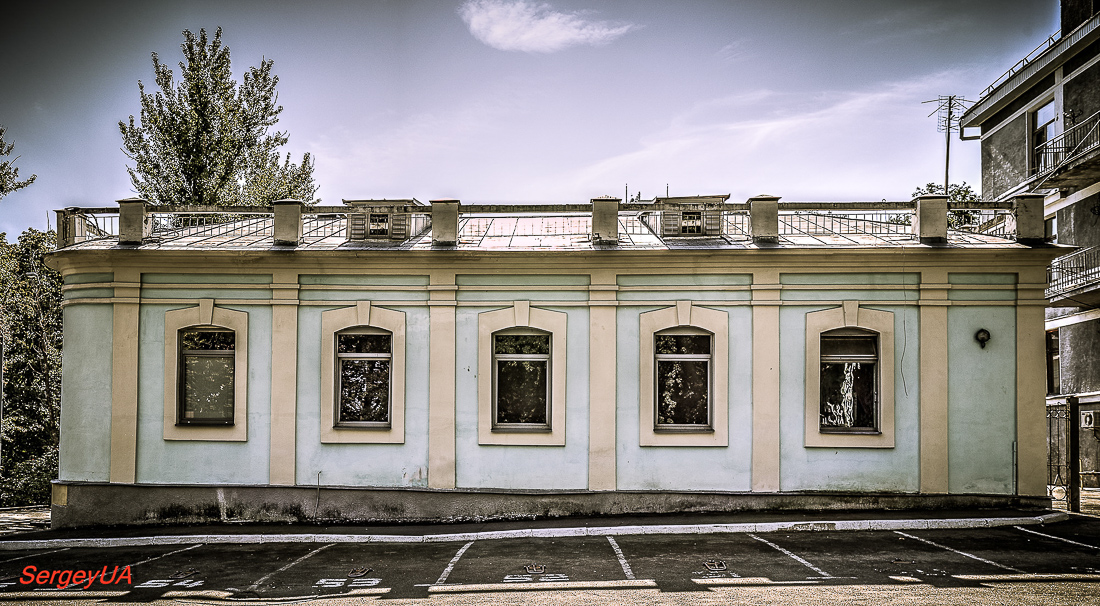 Киев, Улица Михаила Грушевского, 7