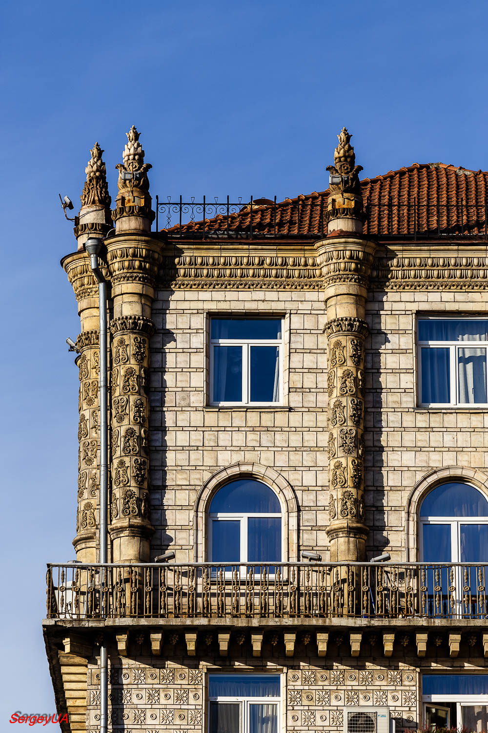 Kyiv, Улица Крещатик, 17