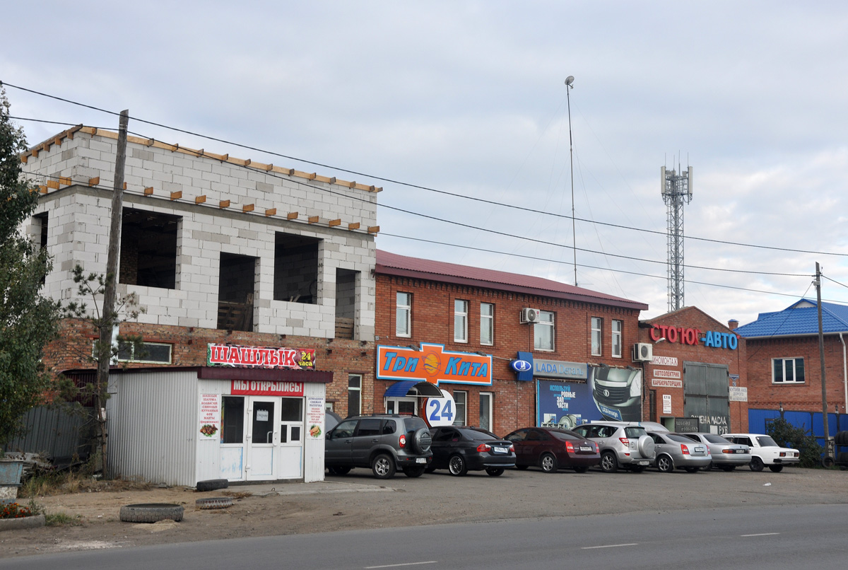 Омск, Машиностроительная улица, 80а; Машиностроительная улица, 78