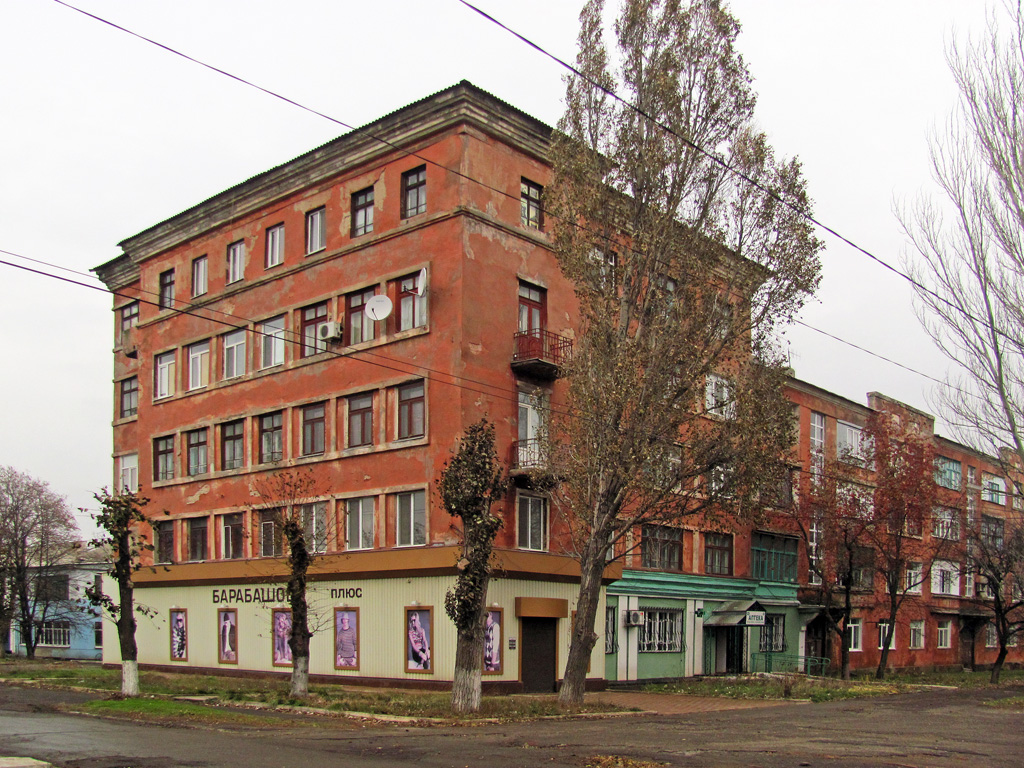 Попасная, Улица Суворова, 7; Улица Суворова, 7