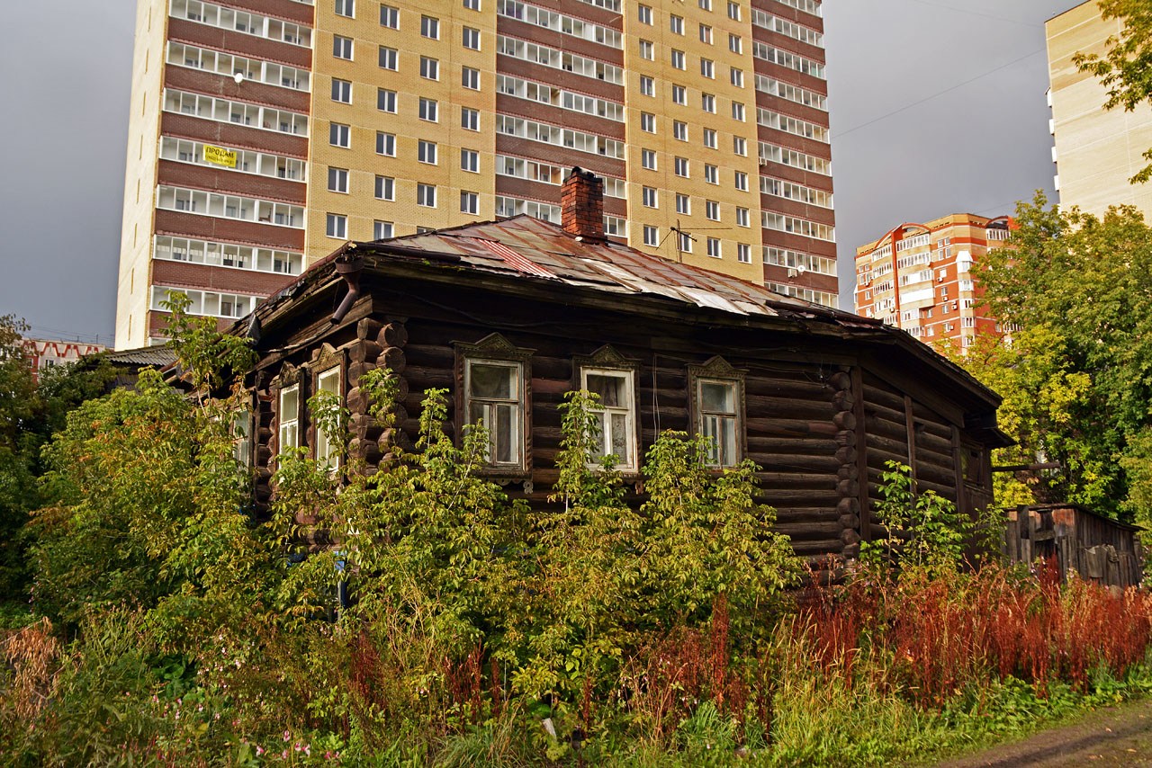 Пермь, Улица Максима Горького, 86А; 1-я Красноармейская улица, 5