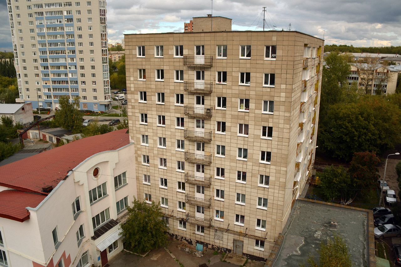 Perm, Бульвар Гагарина, 28