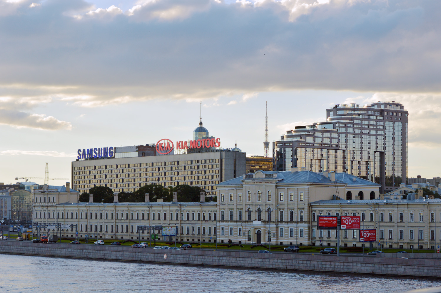 Санкт-Петербург, Пироговская набережная, 3-5 /  Улица Академика Лебедева, 6 лит. Ч
