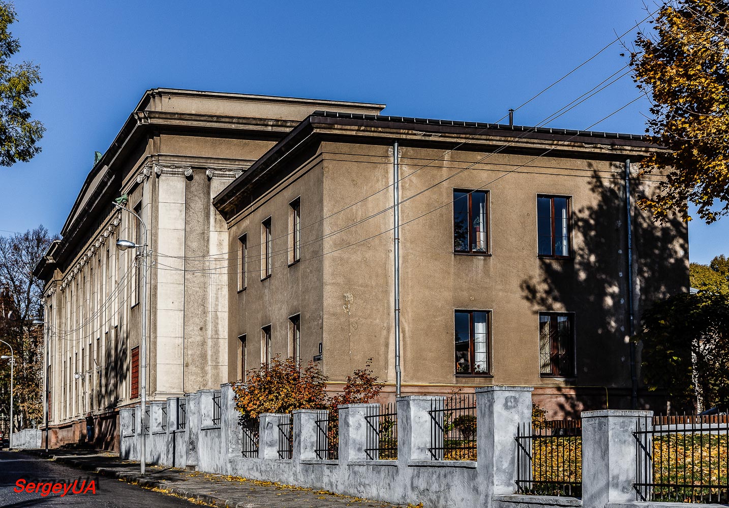 Львов, Профессорская улица, 1