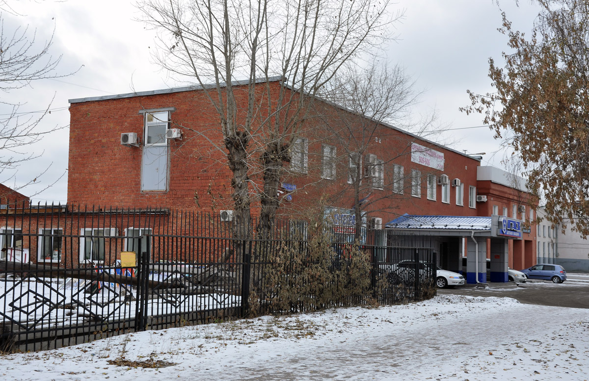 Омск, Улица 10 лет Октября, 174