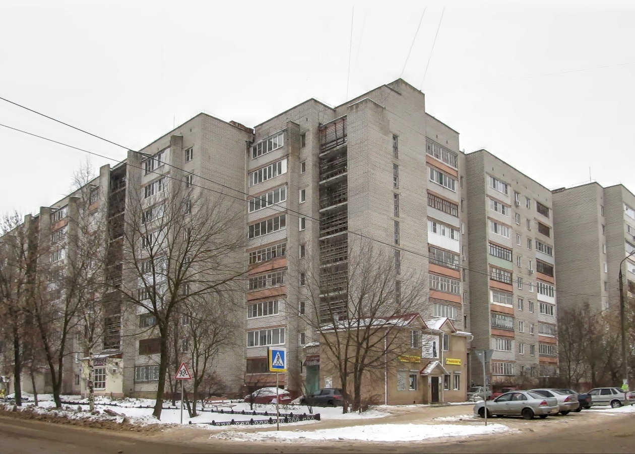 Переславль-Залесский, Улица Разведчика Петрова, 12; Улица Строителей, 24