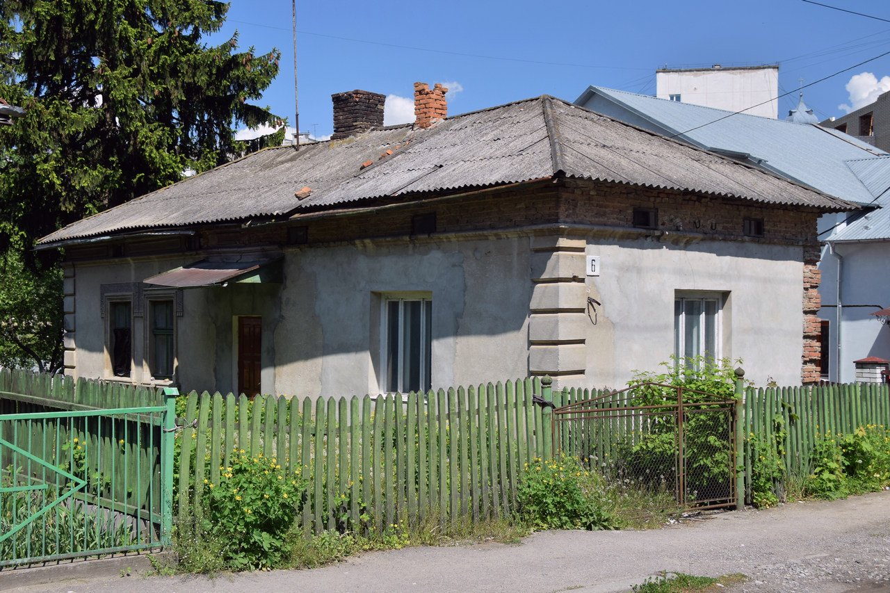 Тернопіль, Улица Софии Стадниковой, 6