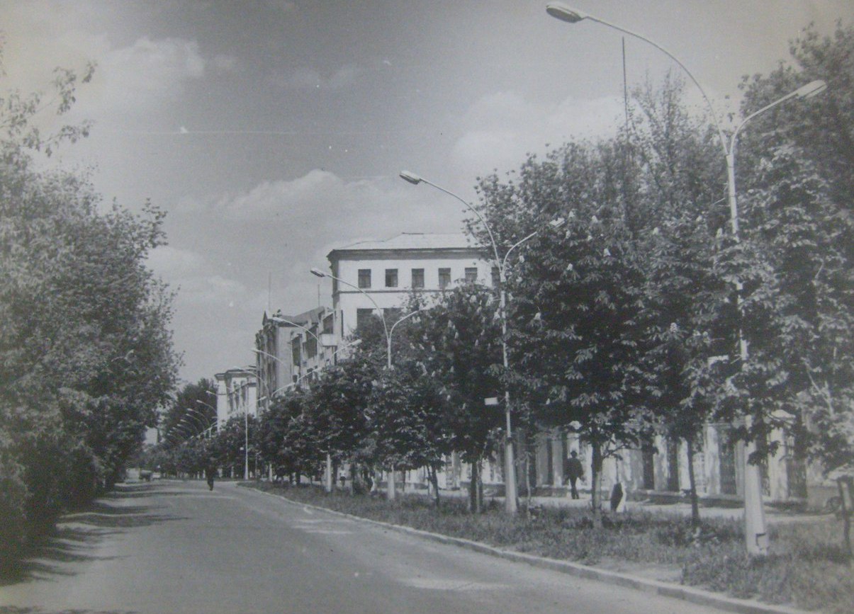 Попасная, Улица Мира, 138; Улица Мира, 140; Улица Мира, 142. Попасная — Исторические фото