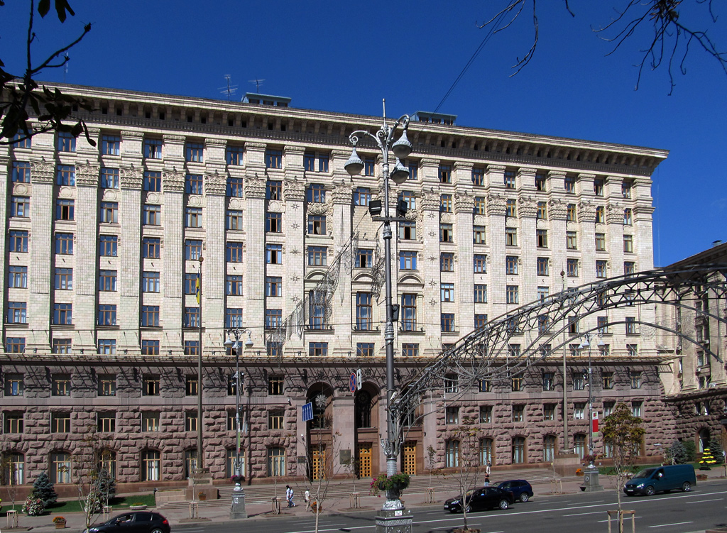 Kyiv, Улица Крещатик, 36