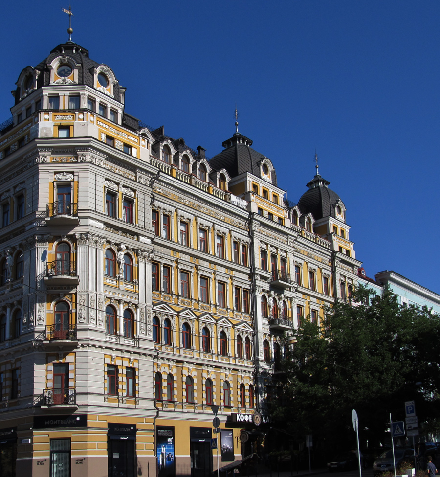 Киев, Улица Богдана Хмельницкого, 30 / Улица Лысенко, 10