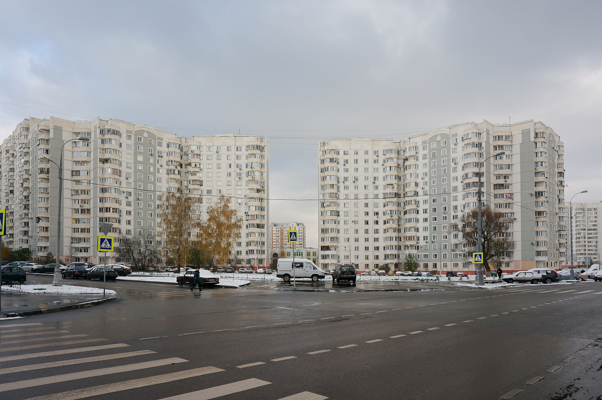 Москва, Плавский проезд, 7; Улица Адмирала Лазарева, 16