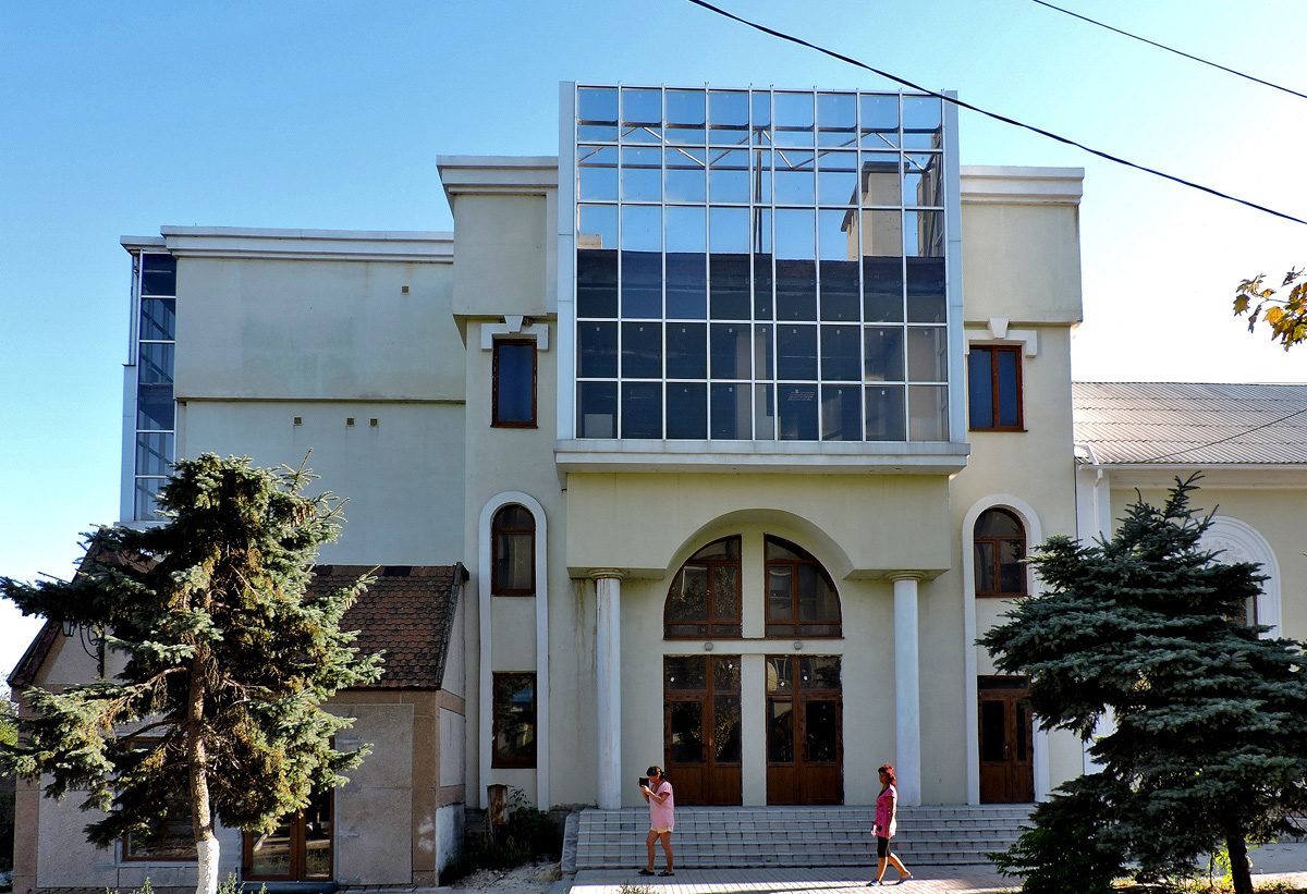Geniches'k, Проспект Мира, 31
