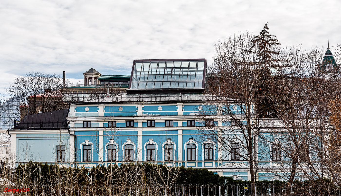Kyiv, Институтская улица, 7