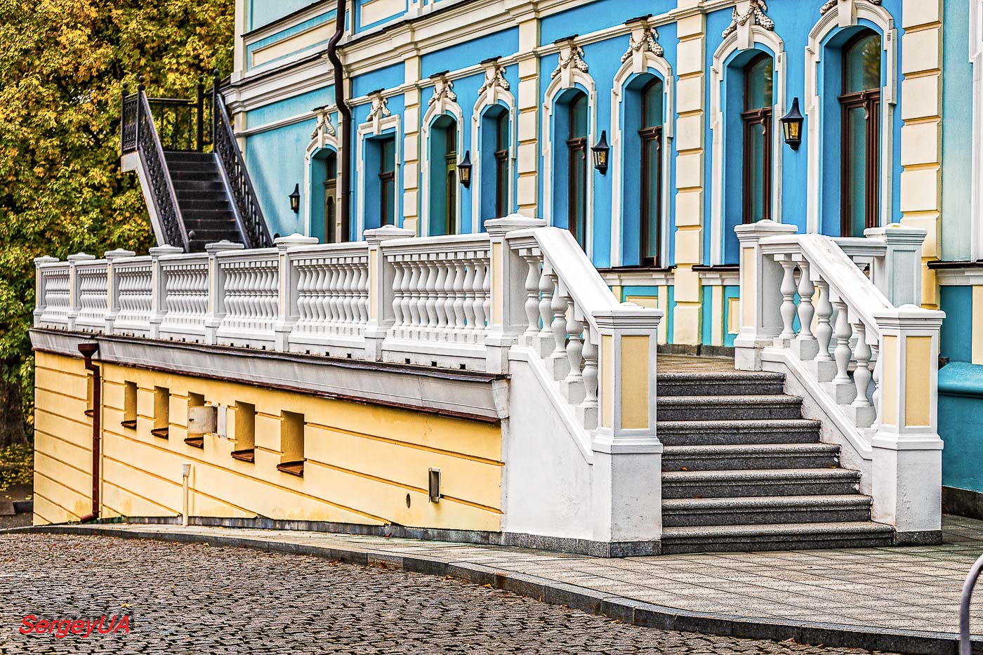 Kyiv, Институтская улица, 7