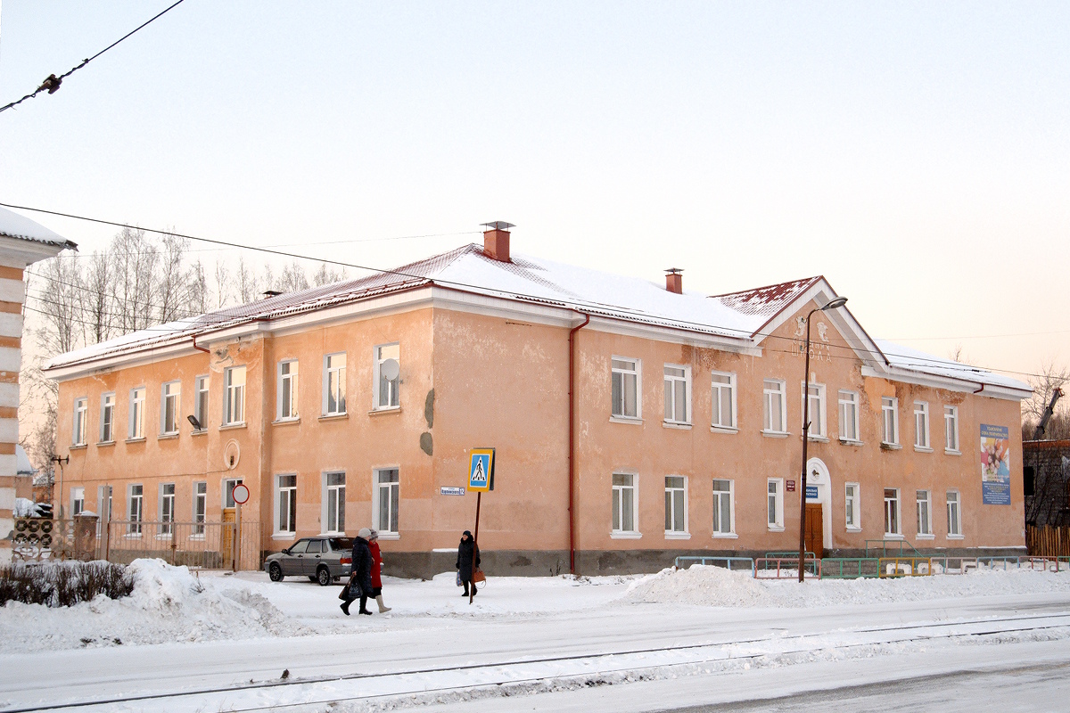 Волчанск, Улица Карпинского, 12