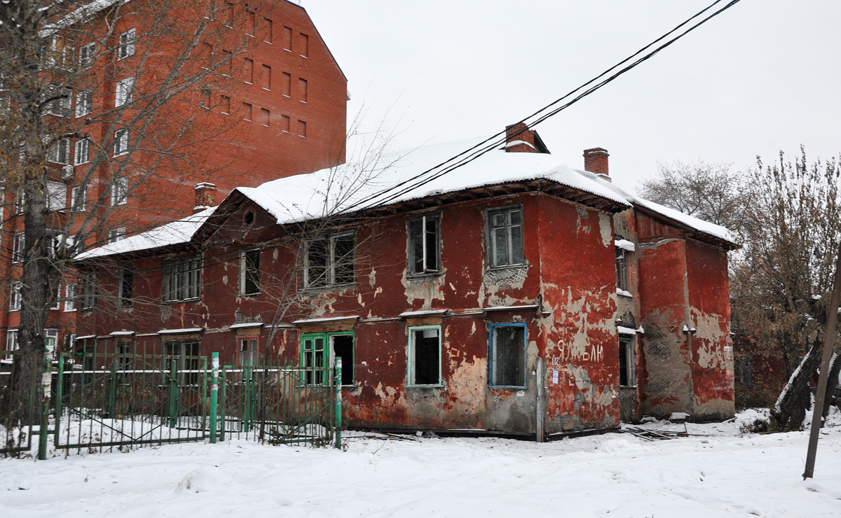 Омск, Улица 20 лет РККА, 182