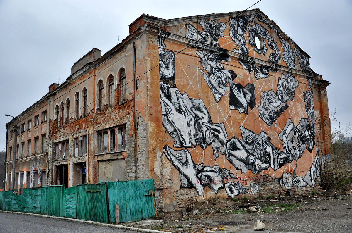 Каменец-Подольский, Площадь Польский Рынок, 1; Зарванская улица, 7