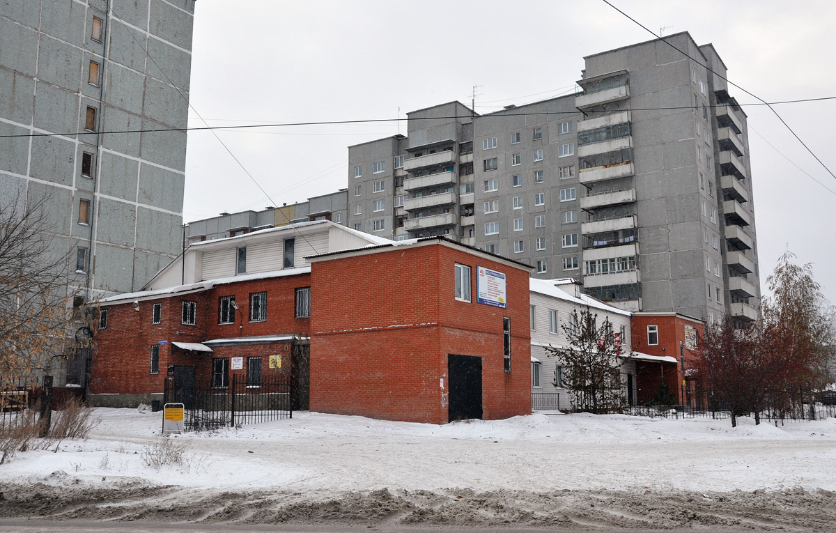 Омск, 1-я Железнодорожная улица, 40/1; 15-я Рабочая улица, 90