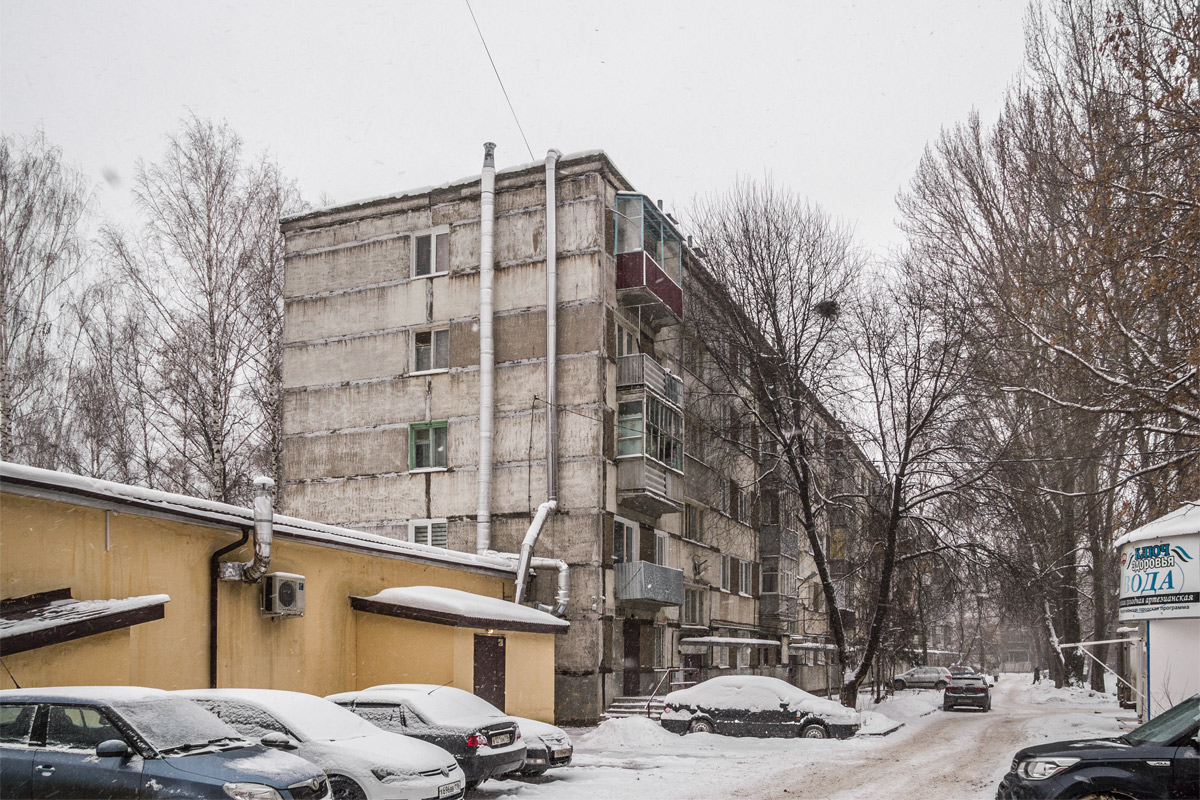 Казань, Улица Комарова, 20