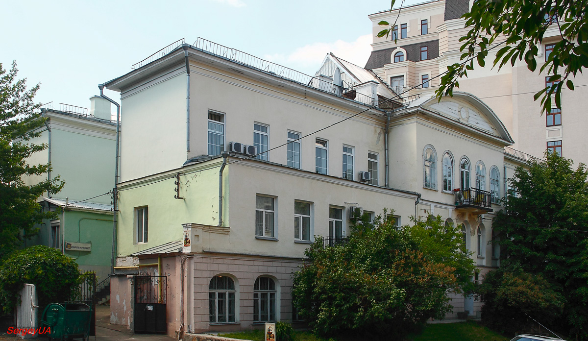 Киев, Лютеранская улица, 16
