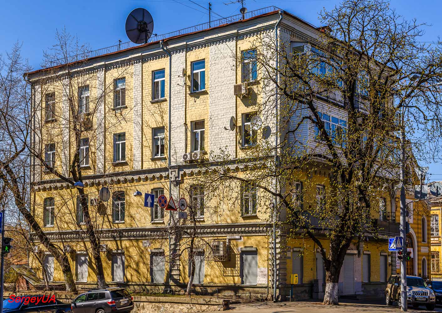 Киев, Лютеранская улица, 24