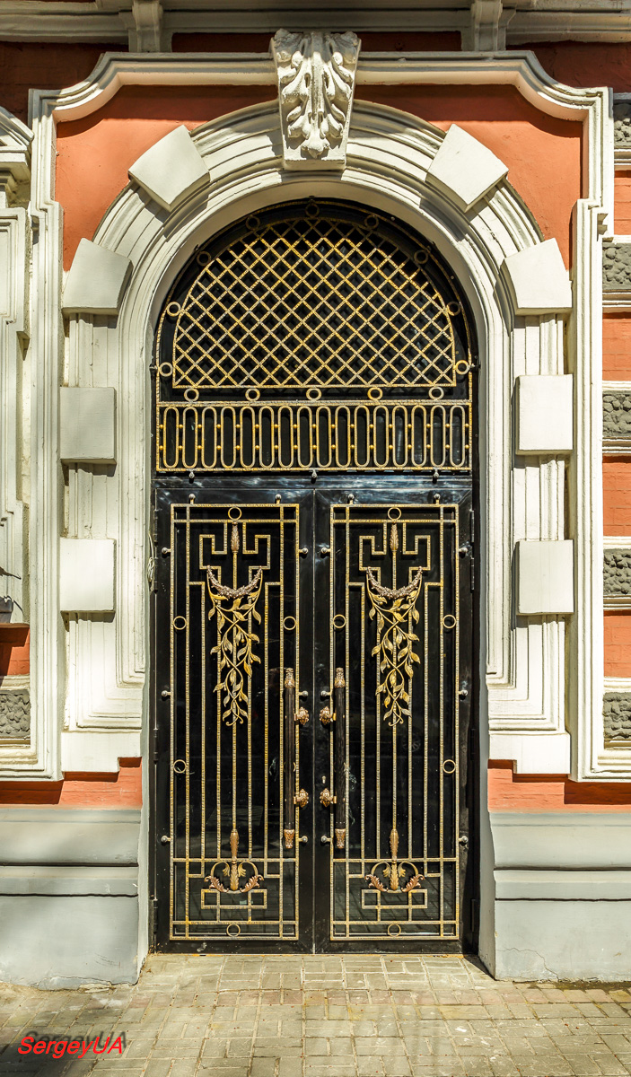 Киев, Лютеранская улица, 33