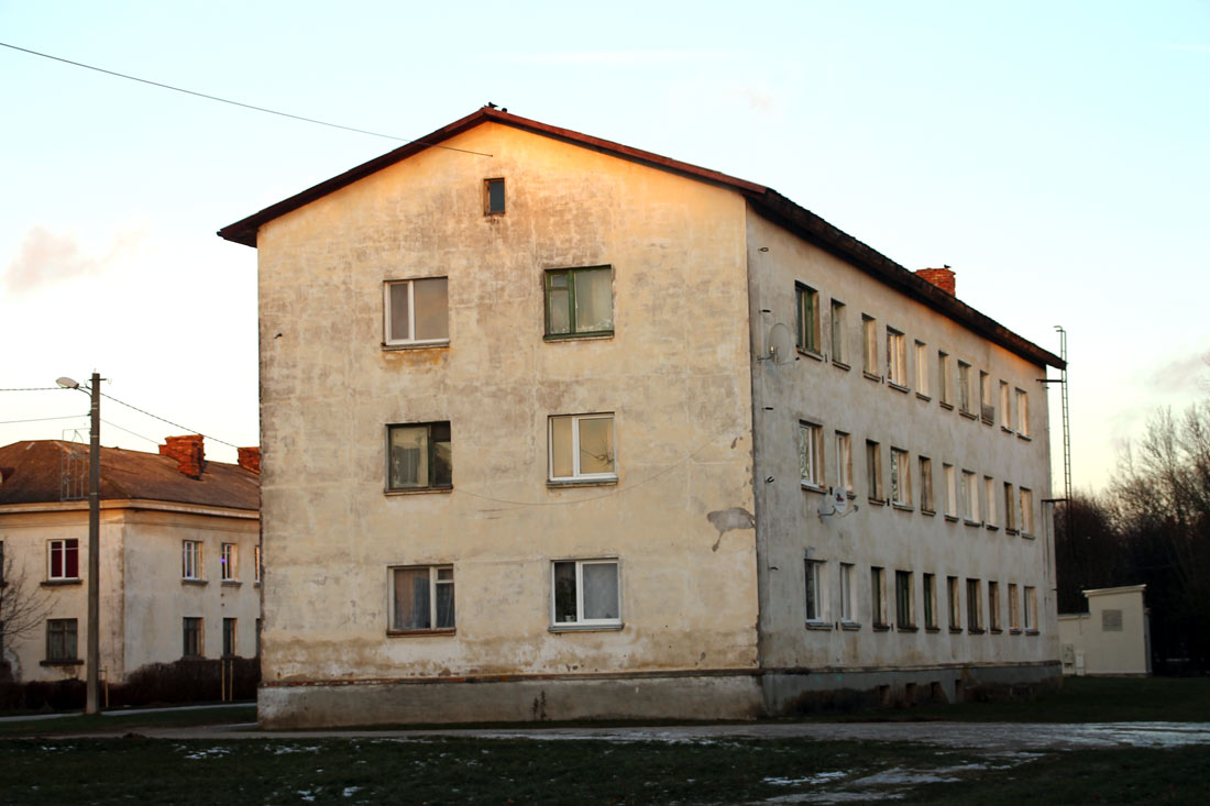 Азери, Kesktänav, 9