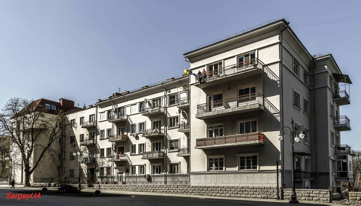 Киев, Банковая улица, 12