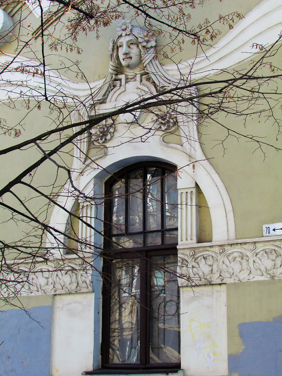 Харьков, Мироносицкая улица, 58 / Улица Каразина, 5