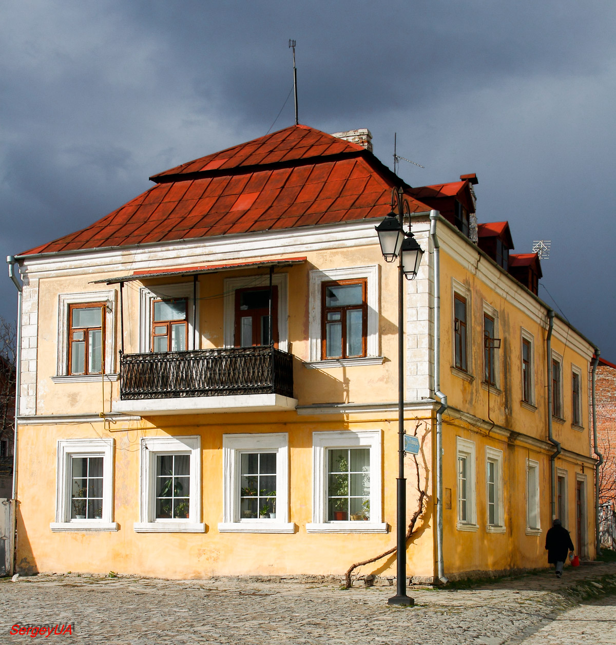 Каменец-Подольский, Пятницкая улица, 2
