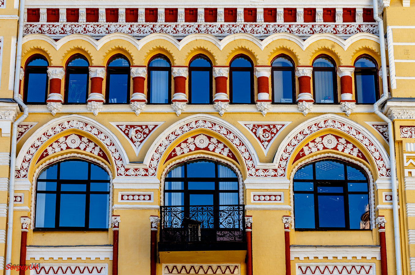 Киев, Площадь Ивана Франко, 5