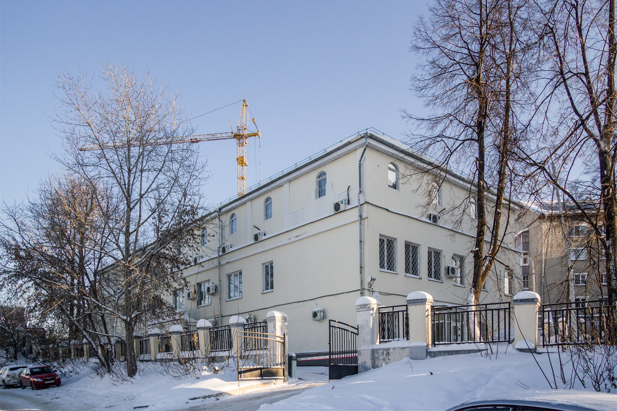 Casáin, Большая Красная улица, 1