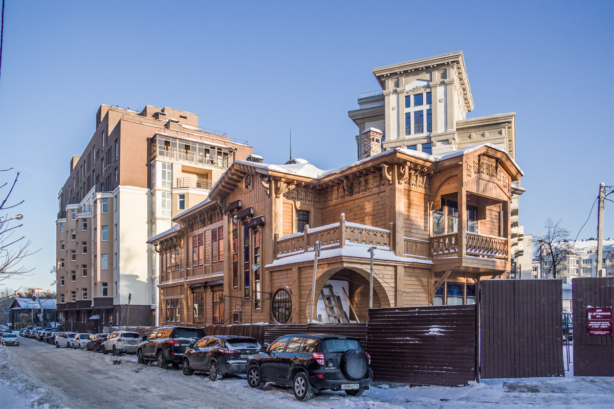 Казань, Улица Зои Космодемьянской, 2 / Улица Бехтерева, 5