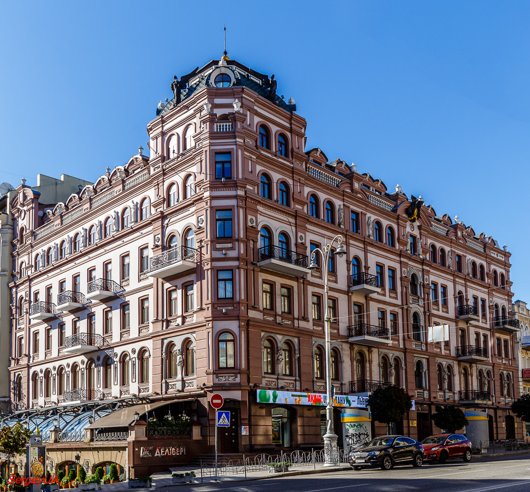 Киев, Большая Васильковская улица, 15 / Рогнединская улица, 2 Киев, Большая Васильковская улица, 15 / Рогнединская улица, 2