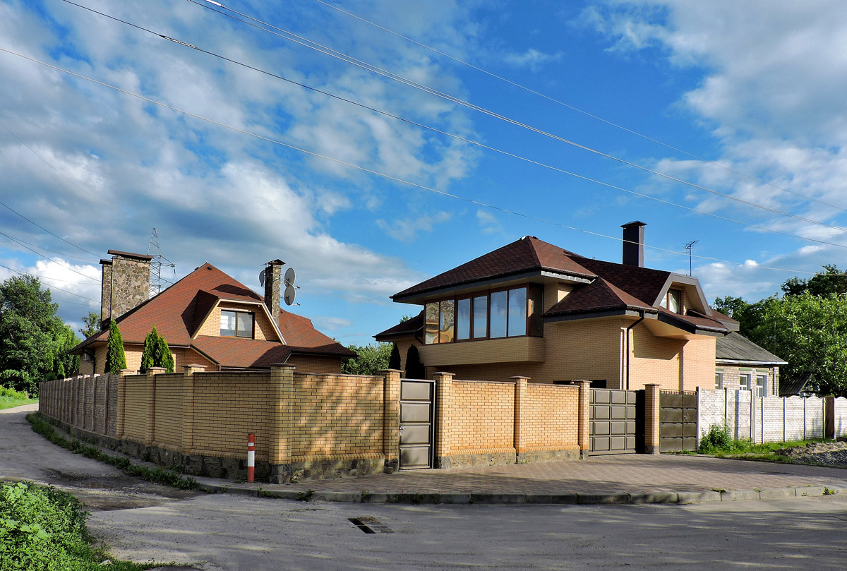 Charkow, Улица Леси Украинки, 10; Улица Леси Украинки, 10 корп. 2