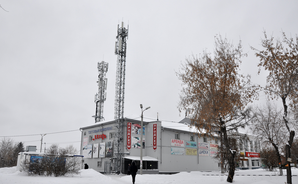 Omsk, Улица Воровского, 1 / 1-я улица Красной Звезды, 27