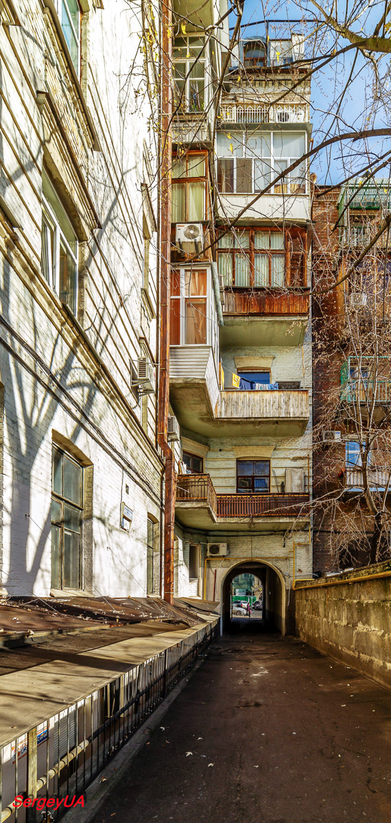 Киев, Большая Васильковская улица, 46