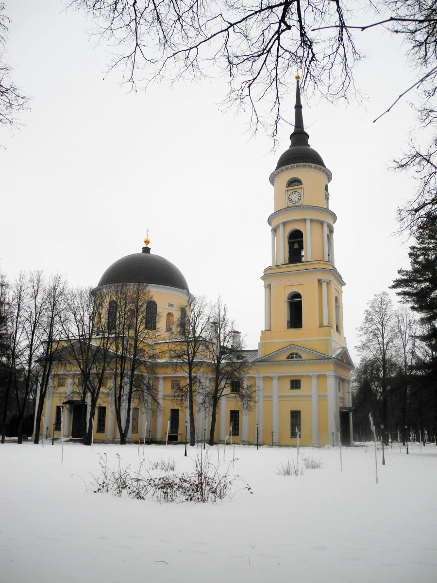 Kaluga, Улица Баженова, Собор Живоначальной Троицы