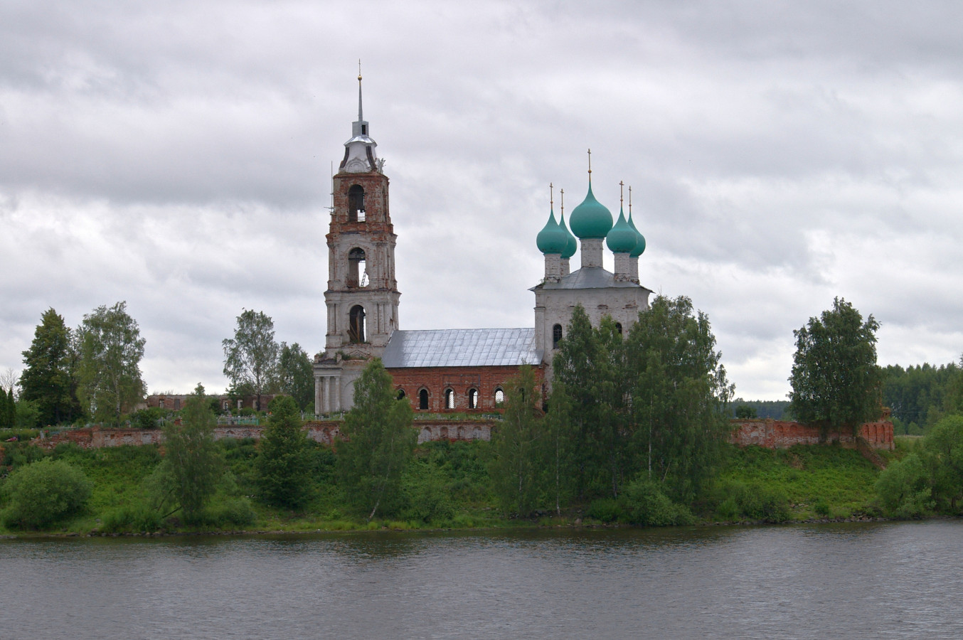 Некрасовский район, прочие н.п., с. Диево-Городище, Троицкая церковь