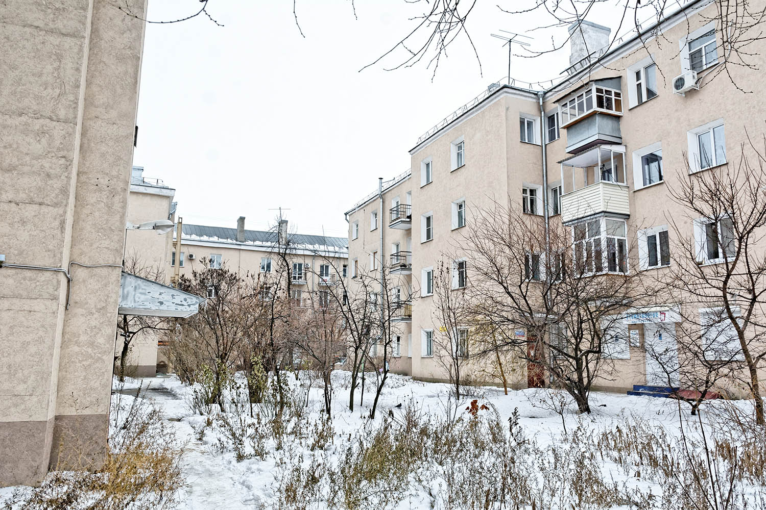 Woronesch, Проспект Революции, 26/28; Проспект Революции, 26/28 корп. 1