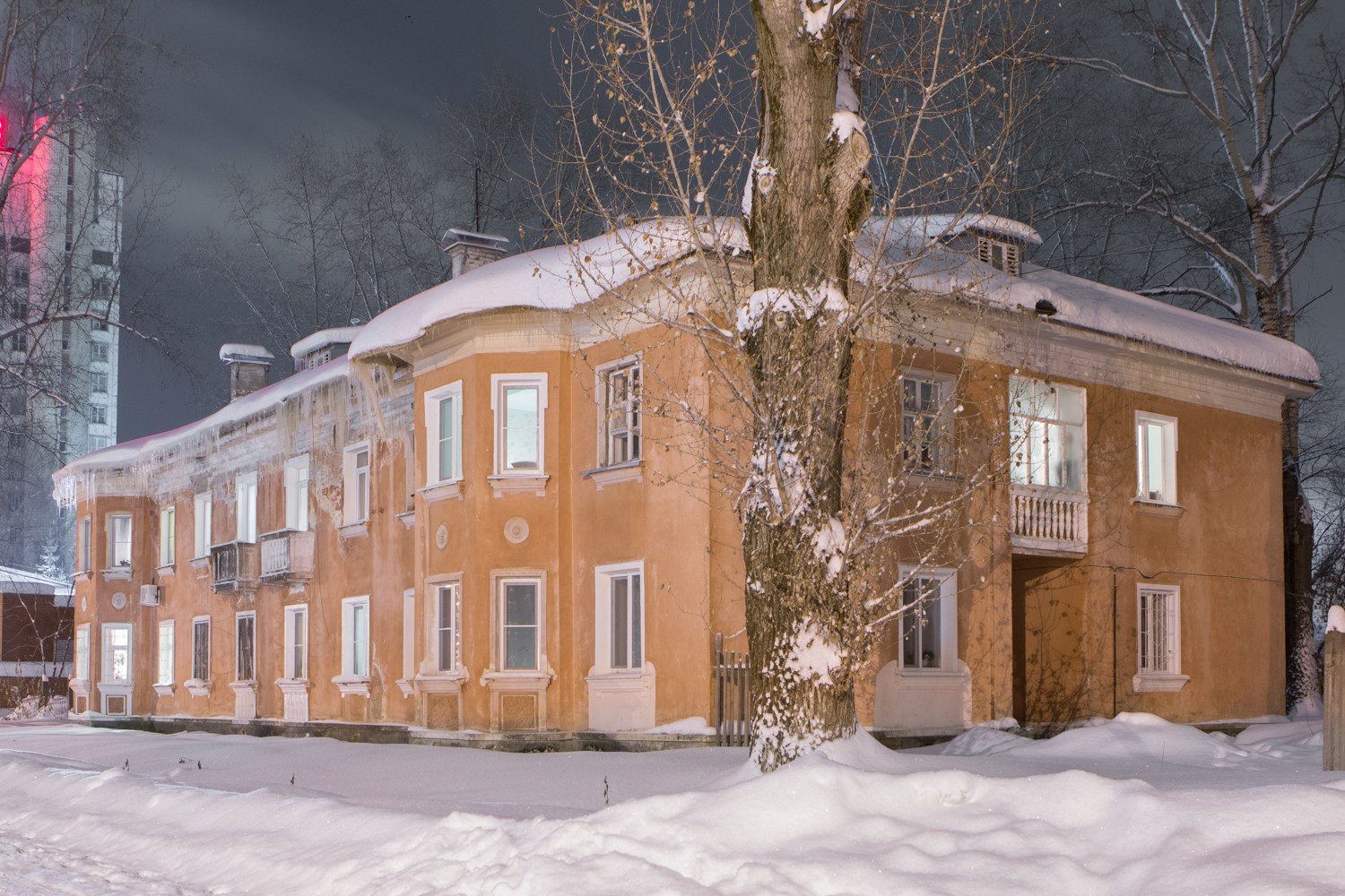 Glazov, Улица Белова, 11