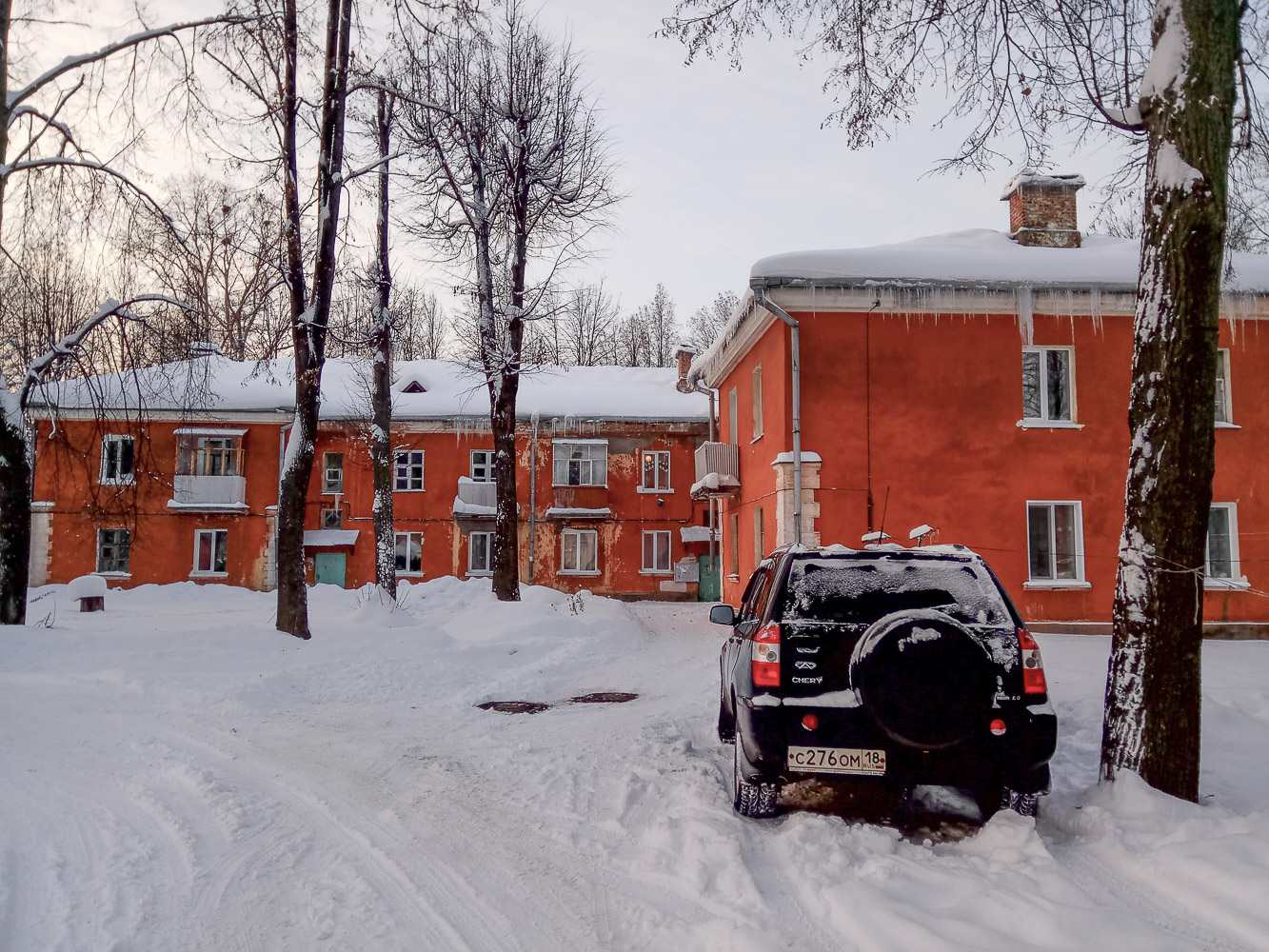 Glazov, Улица Тани Барамзиной, 53 / Улица Мира, 1