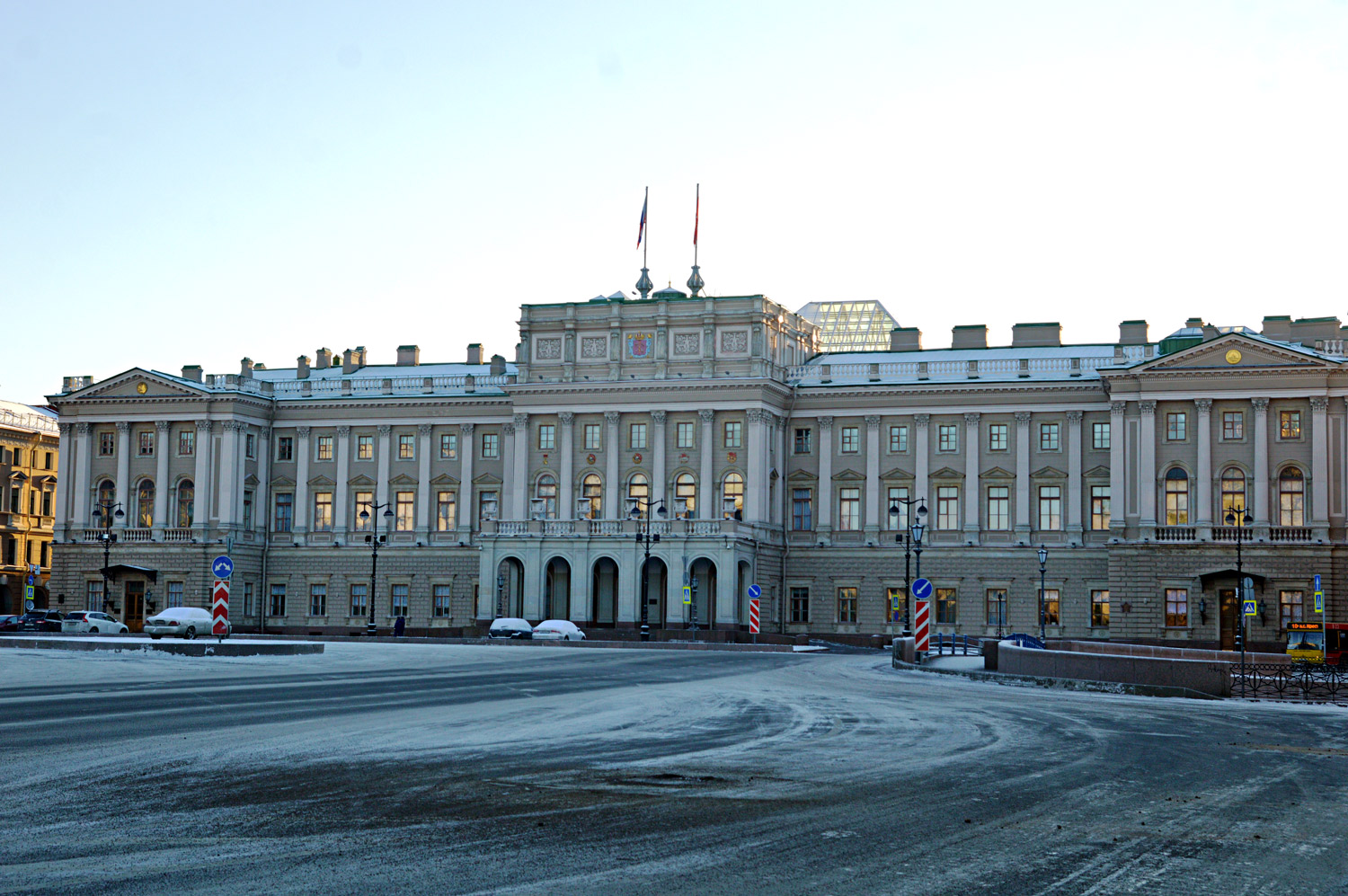 Peterburi, Исаакиевская площадь, 6