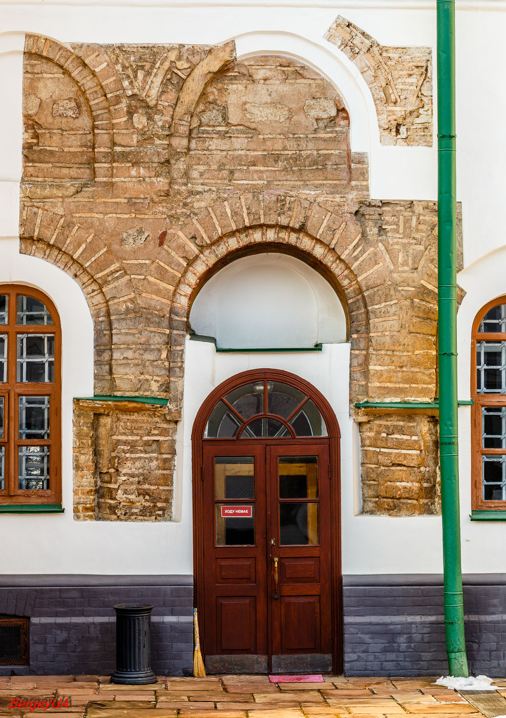 Киев, Владимирская улица, 24