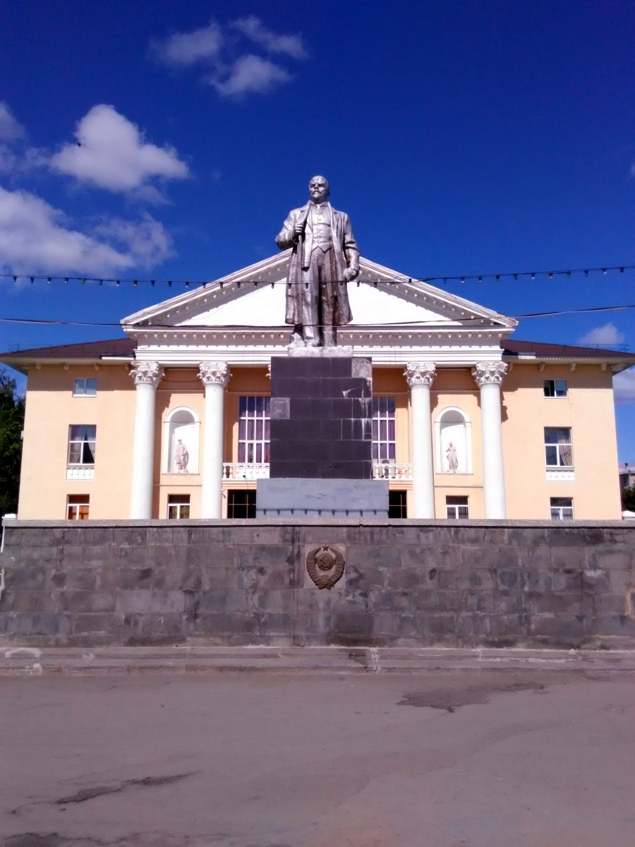 Похвистнево, Ленинградская улица, 2