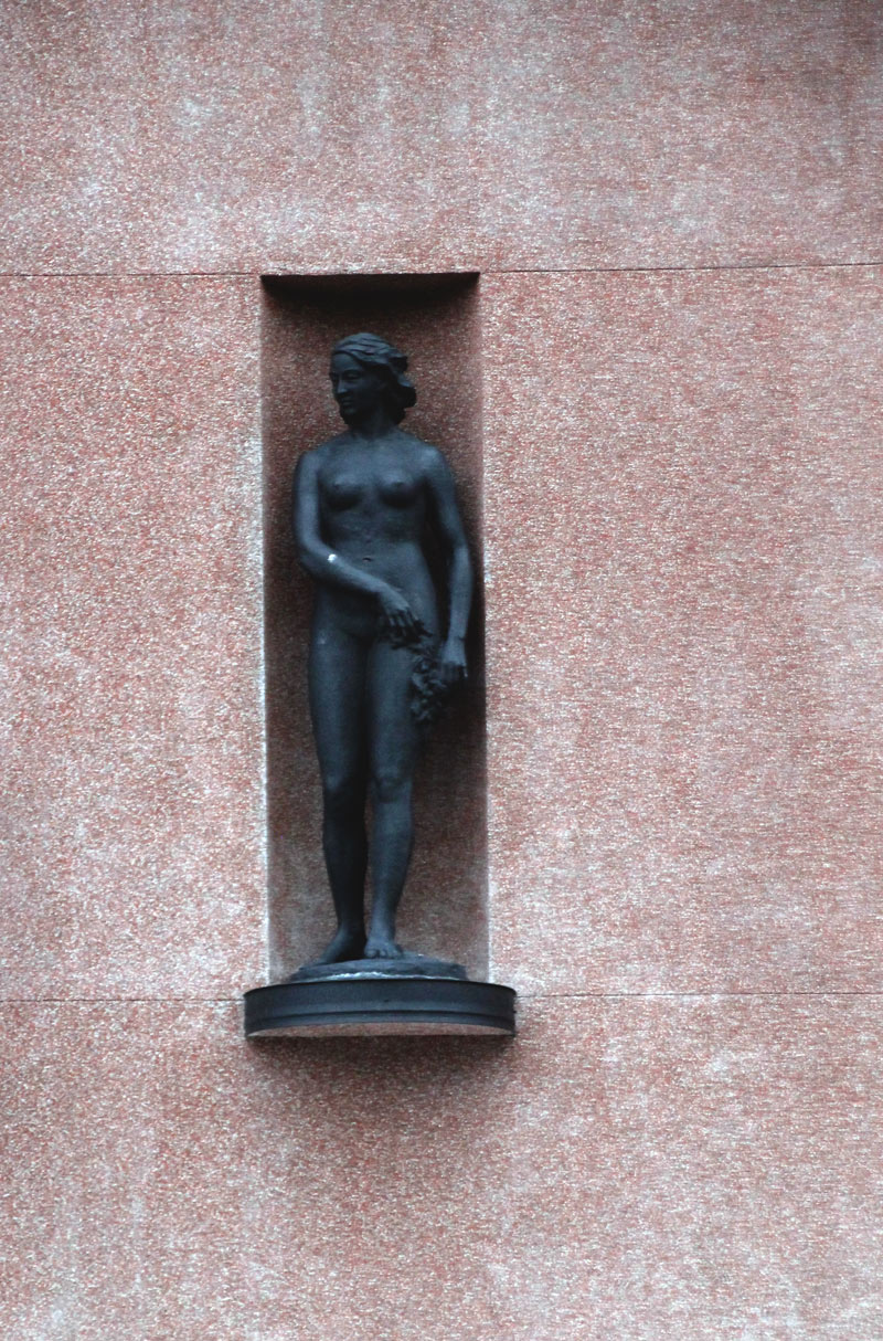 Tallinn, Vabaduse väljak, 8