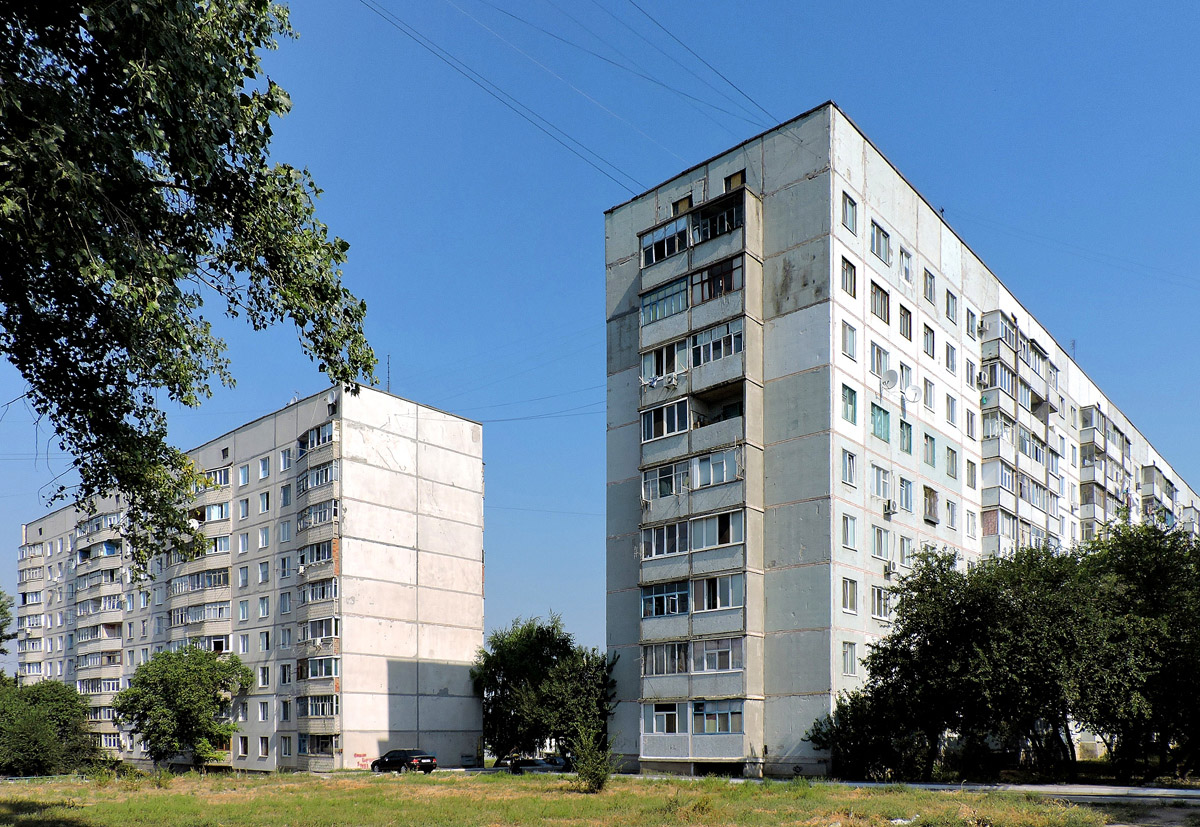 Чугуев, Харьковская улица, 126; Улица Героев-Чернобыльцев, 5
