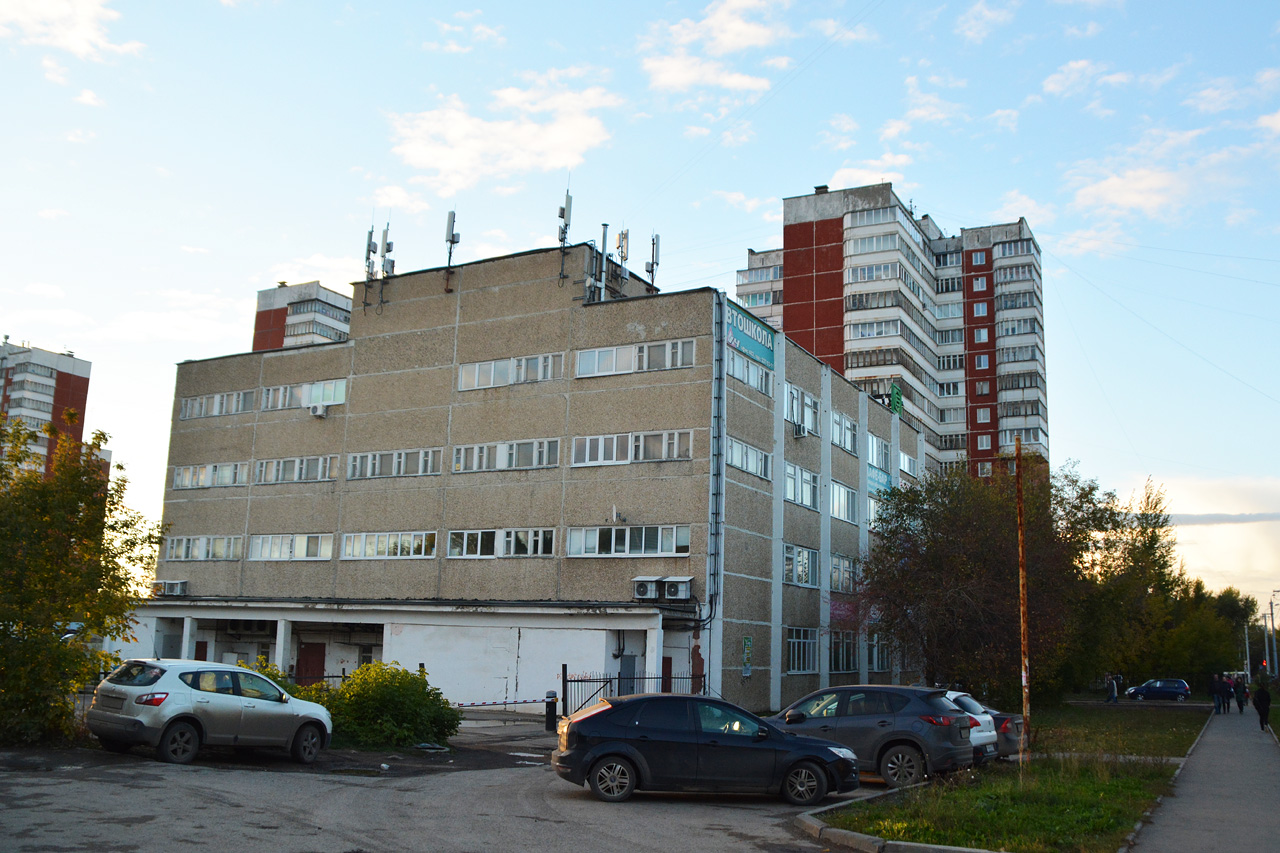 Пермь, Улица Мира, 23; Улица Мира, 27