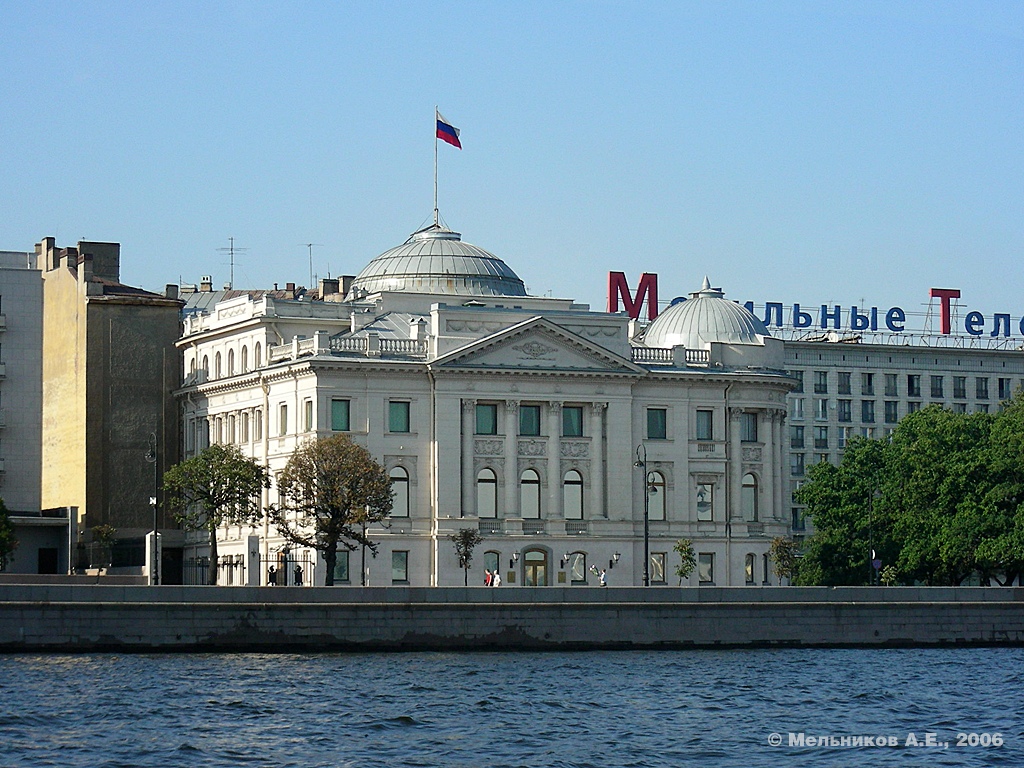 Санкт-Петербург, Петровская набережная, 2 корп. 1