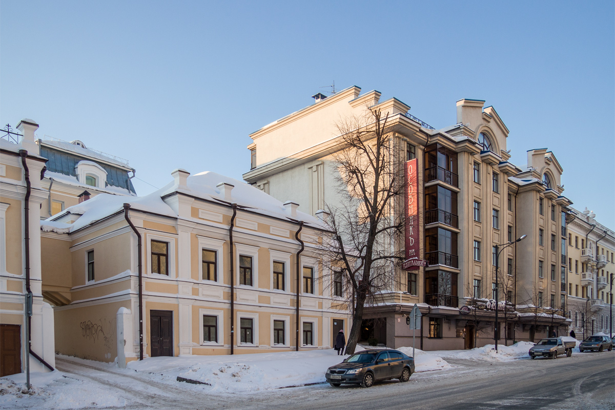Kasan, Театральная улица, 1 / Улица Дзержинского, 29 лит Ж; Театральная улица, 3